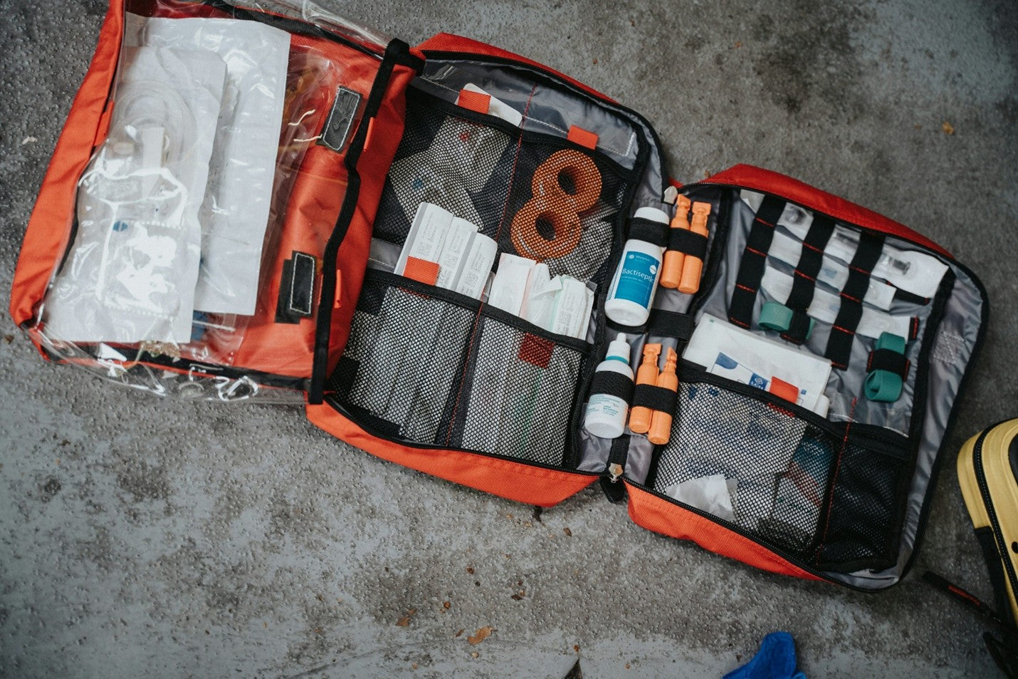 What to Keep in An EDC First Aid Kit for Daily Commutes and Travel