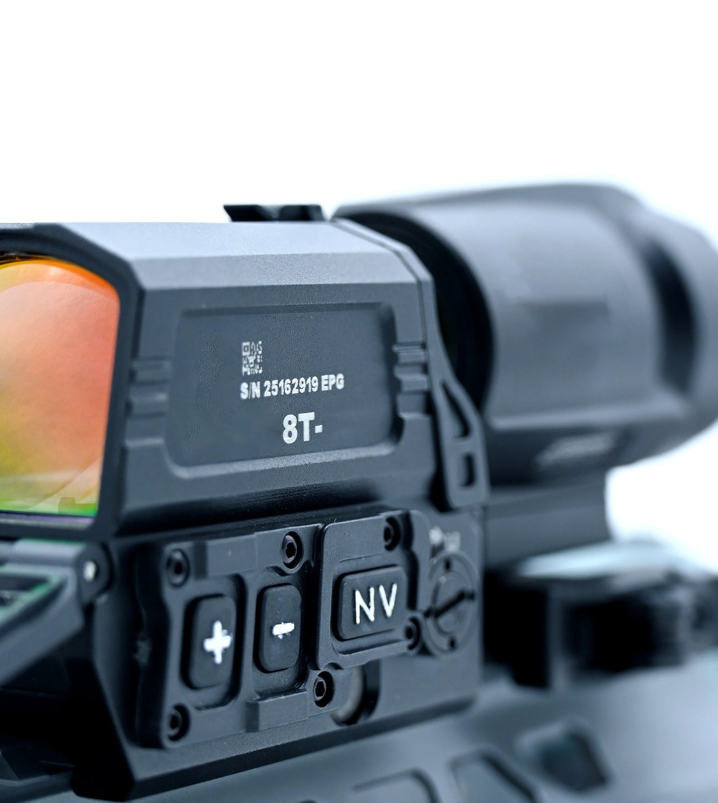 R-8T Red Dot Holographic Circle Reticle Sight Optical Reflex 3MOA&32MOA Seismic Resistant Rifle Scope with Night Vision Function